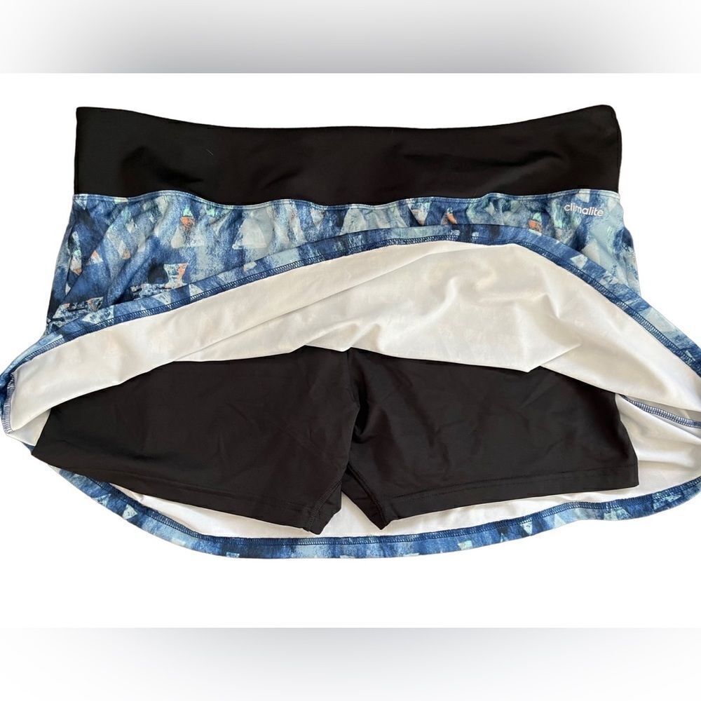 Adidas Essex Trend blue Climalite Skort, size XL/L. - Picture 3 of 4